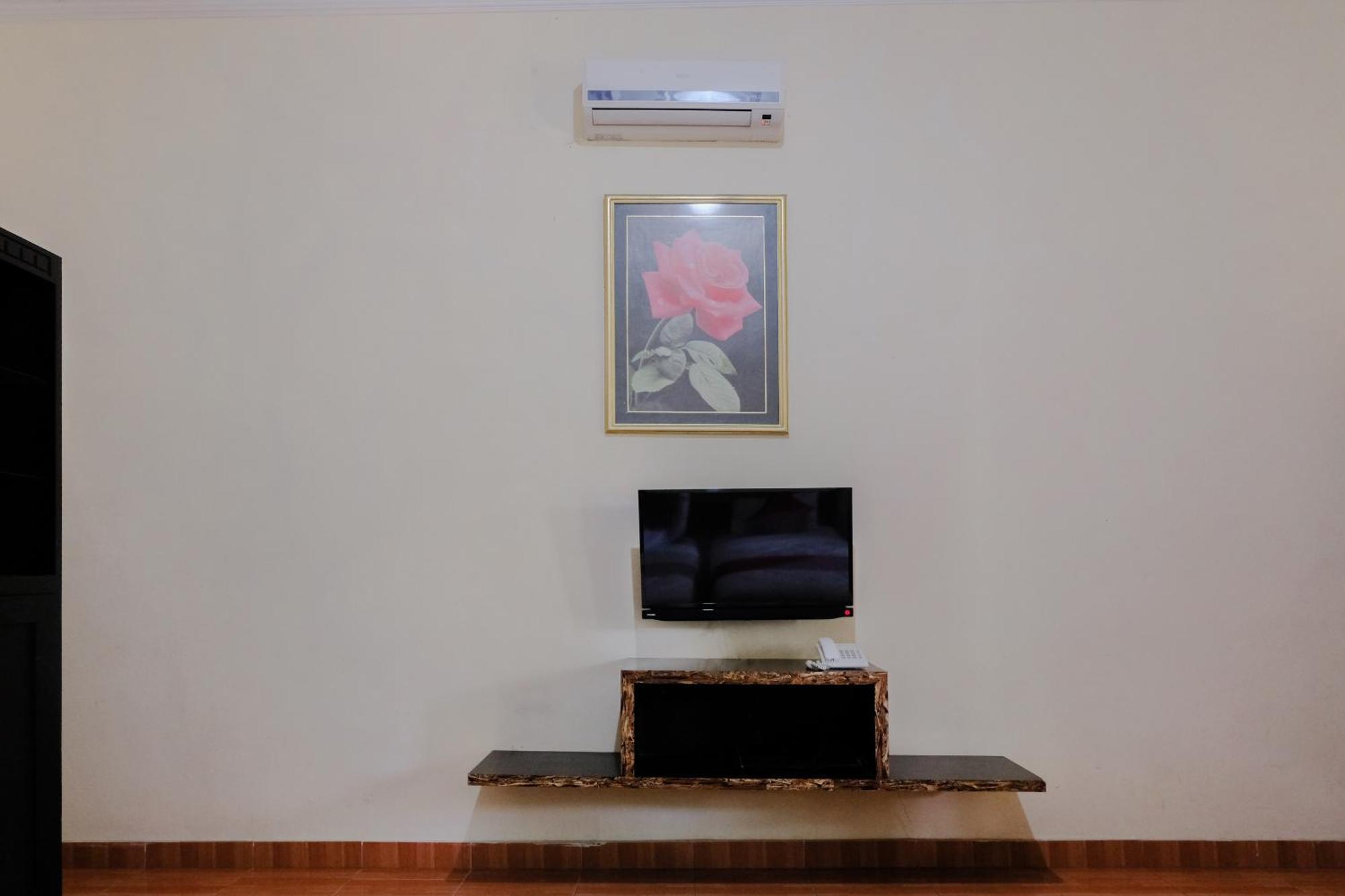 Hotel Mahkota Plengkung By Ecommerceloka Banyuwangi  Esterno foto